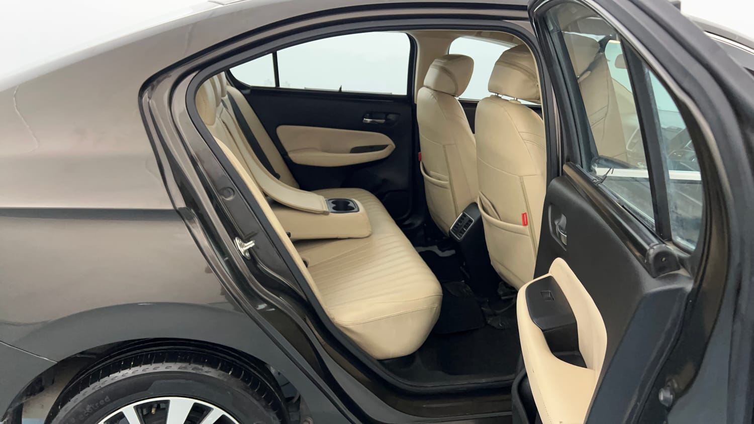 Used 2023 Honda City V Petrol MT Petrol Manual interior RIGHT SIDE REAR DOOR CABIN VIEW