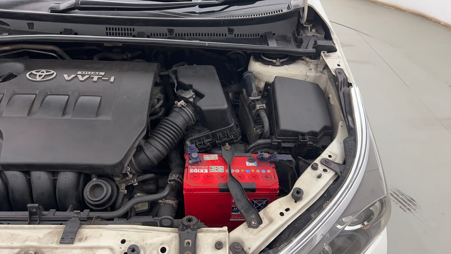 Used 2017 Toyota Corolla Altis G Petrol Petrol Manual engine ENGINE LEFT SIDE VIEW