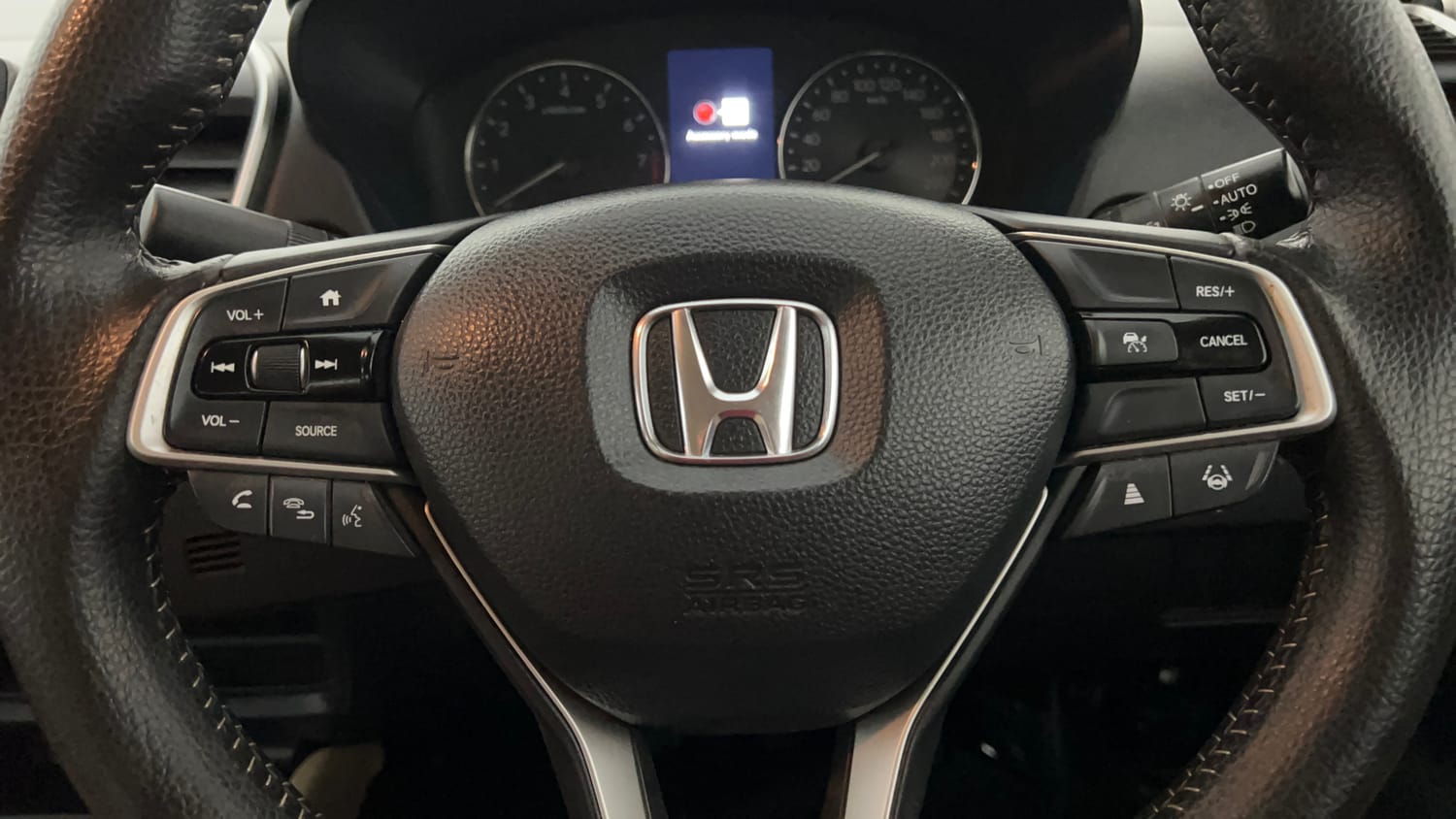 Used 2023 Honda City V Petrol MT Petrol Manual top_features Cruise control