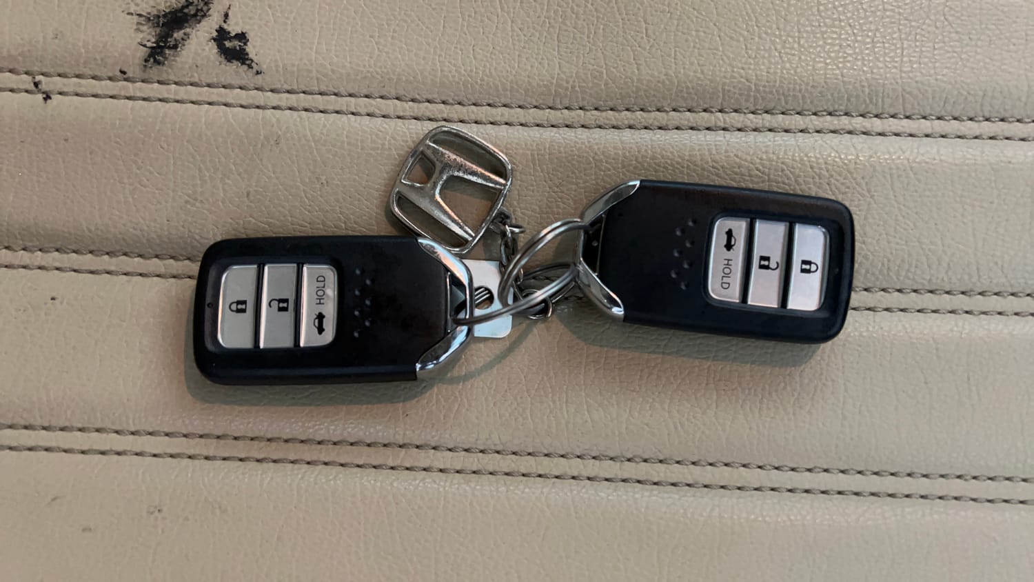 Used 2023 Honda City V Petrol MT Petrol Manual extra CAR KEY VIEW