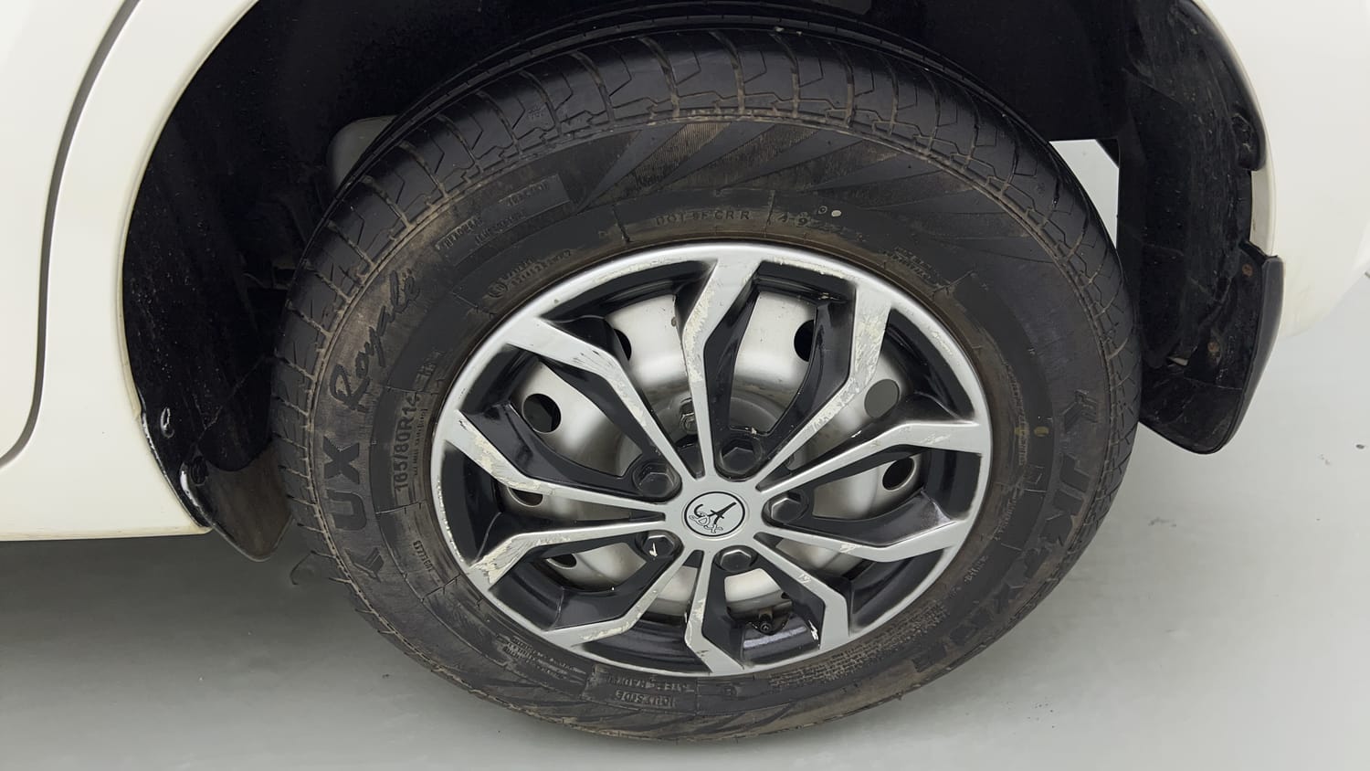 Used 2023 Maruti Suzuki Swift LXi Petrol Manual tyres LEFT REAR TYRE RIM VIEW