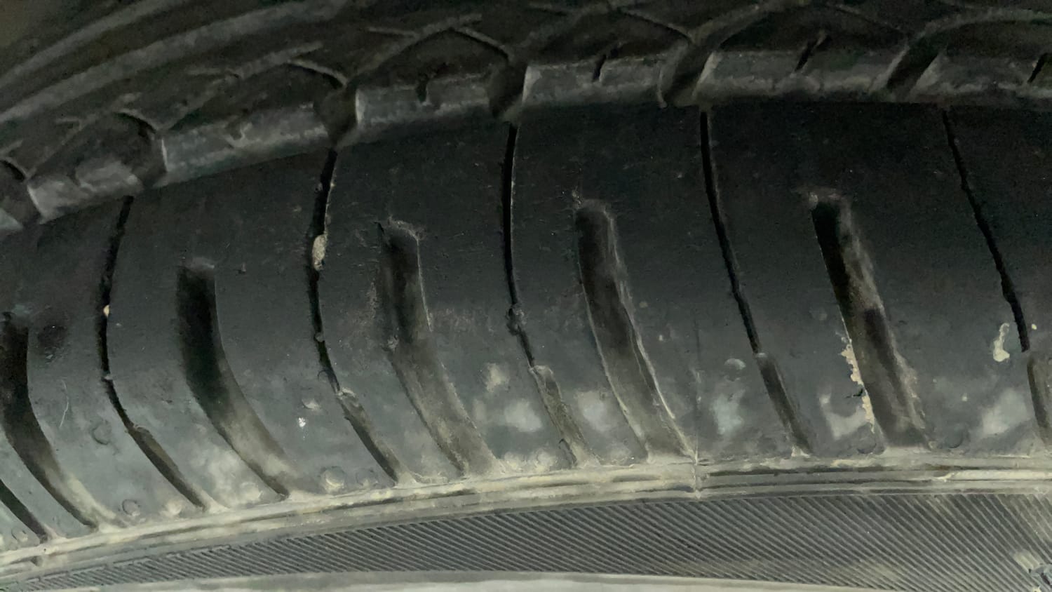 Used 2016 Honda Amaze 1.2 S i-VTEC Petrol Manual tyres LEFT FRONT TYRE TREAD VIEW