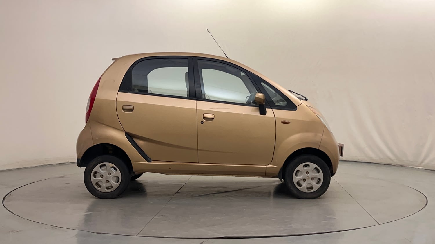 Used 2014 Tata Nano Twist XT Petrol Manual exterior RIGHT SIDE VIEW