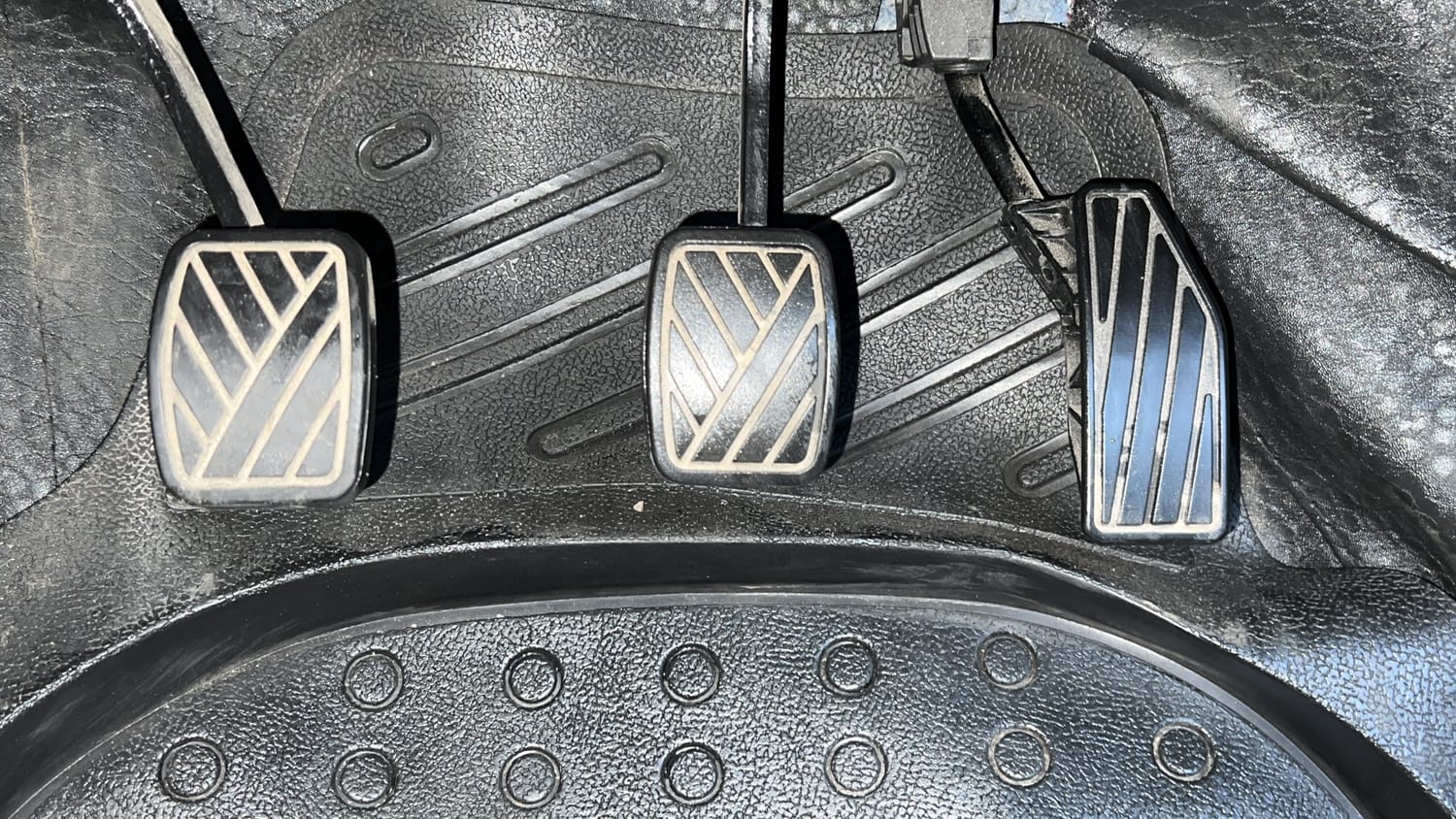 Used 2023 Maruti Suzuki Swift LXi Petrol Manual interior PEDALS VIEW