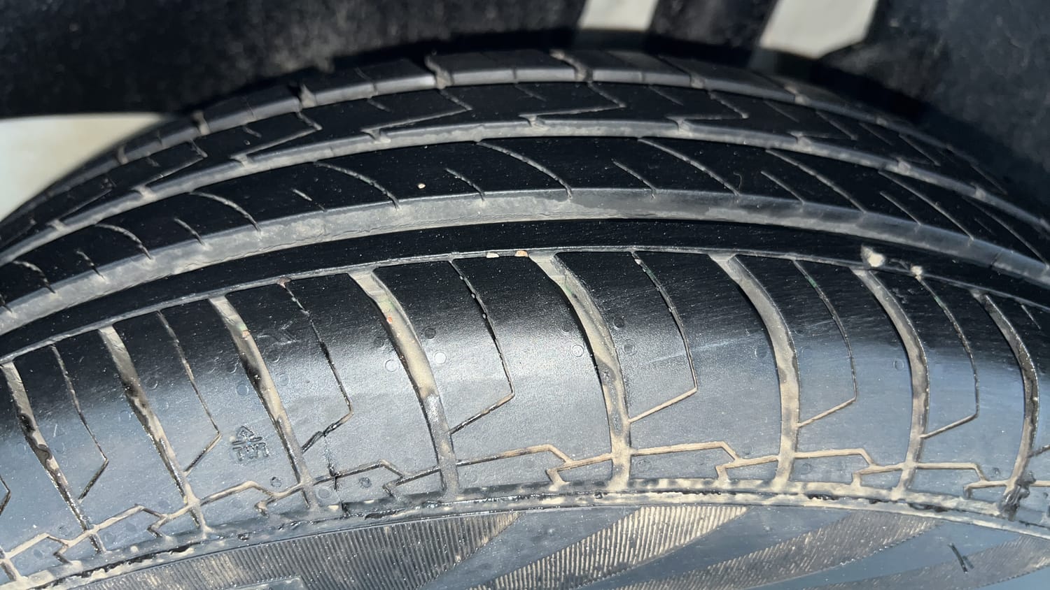 Used 2023 Maruti Suzuki Swift LXi Petrol Manual tyres LEFT REAR TYRE TREAD VIEW