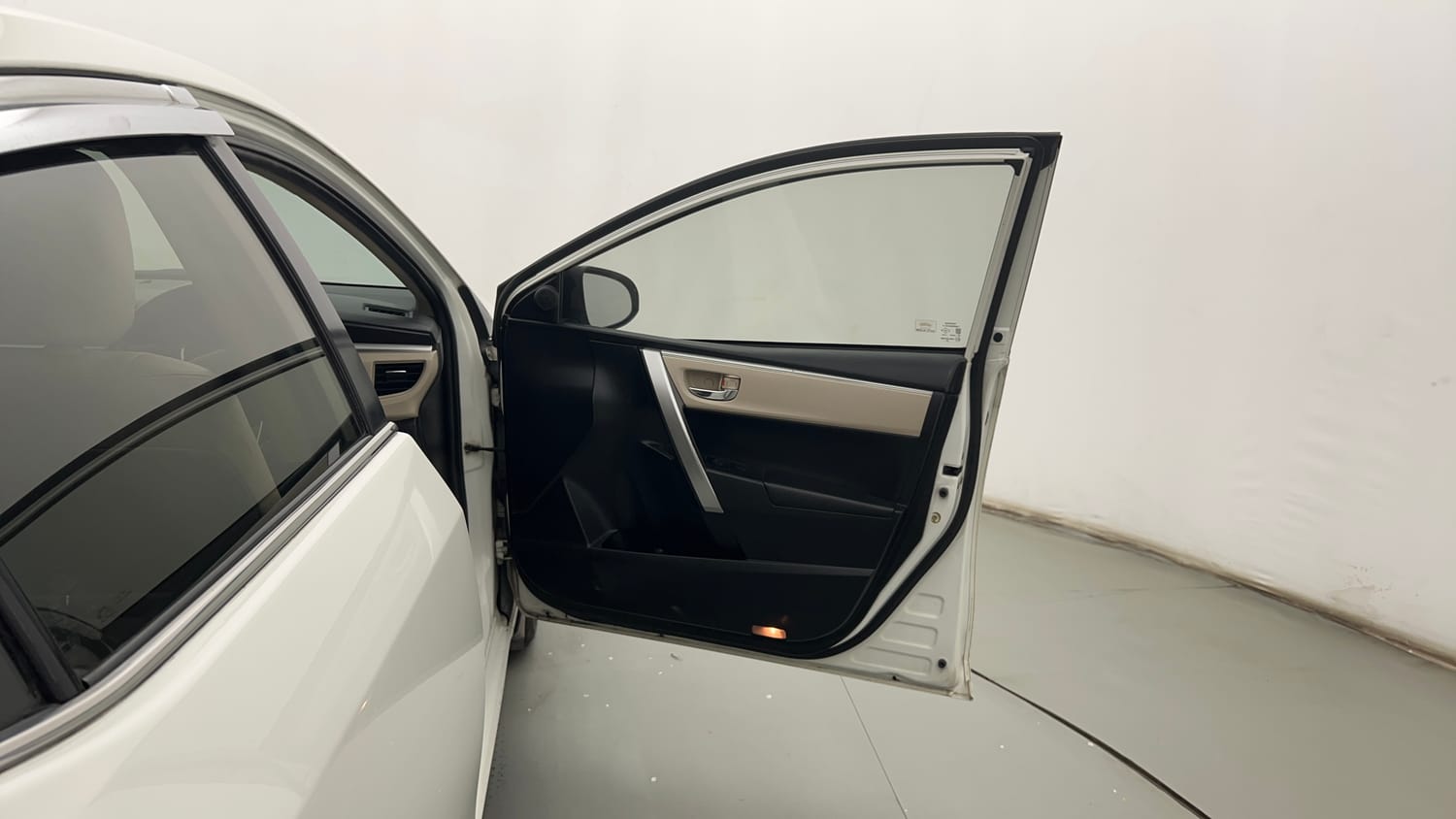 Used 2017 Toyota Corolla Altis G Petrol Petrol Manual interior RIGHT FRONT DOOR OPEN VIEW