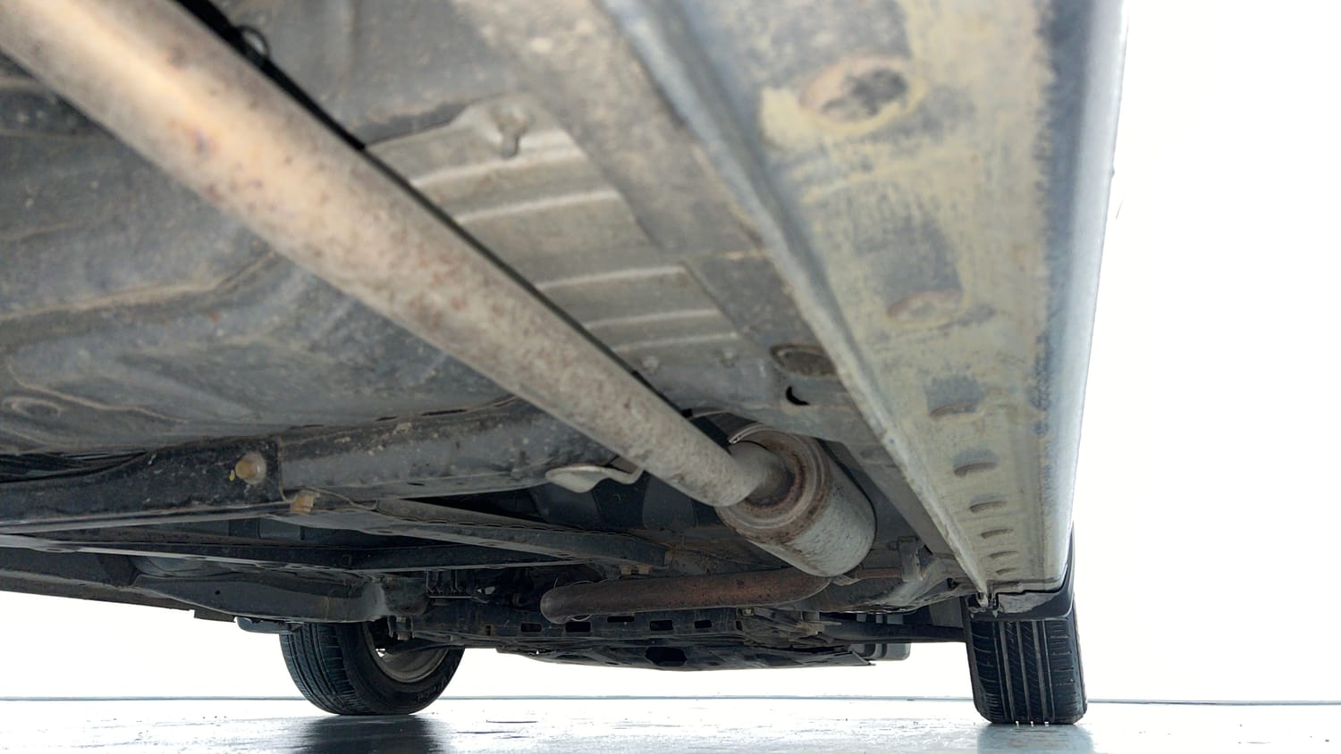 Used 2023 Honda City V Petrol MT Petrol Manual extra REAR RIGHT UNDERBODY VIEW