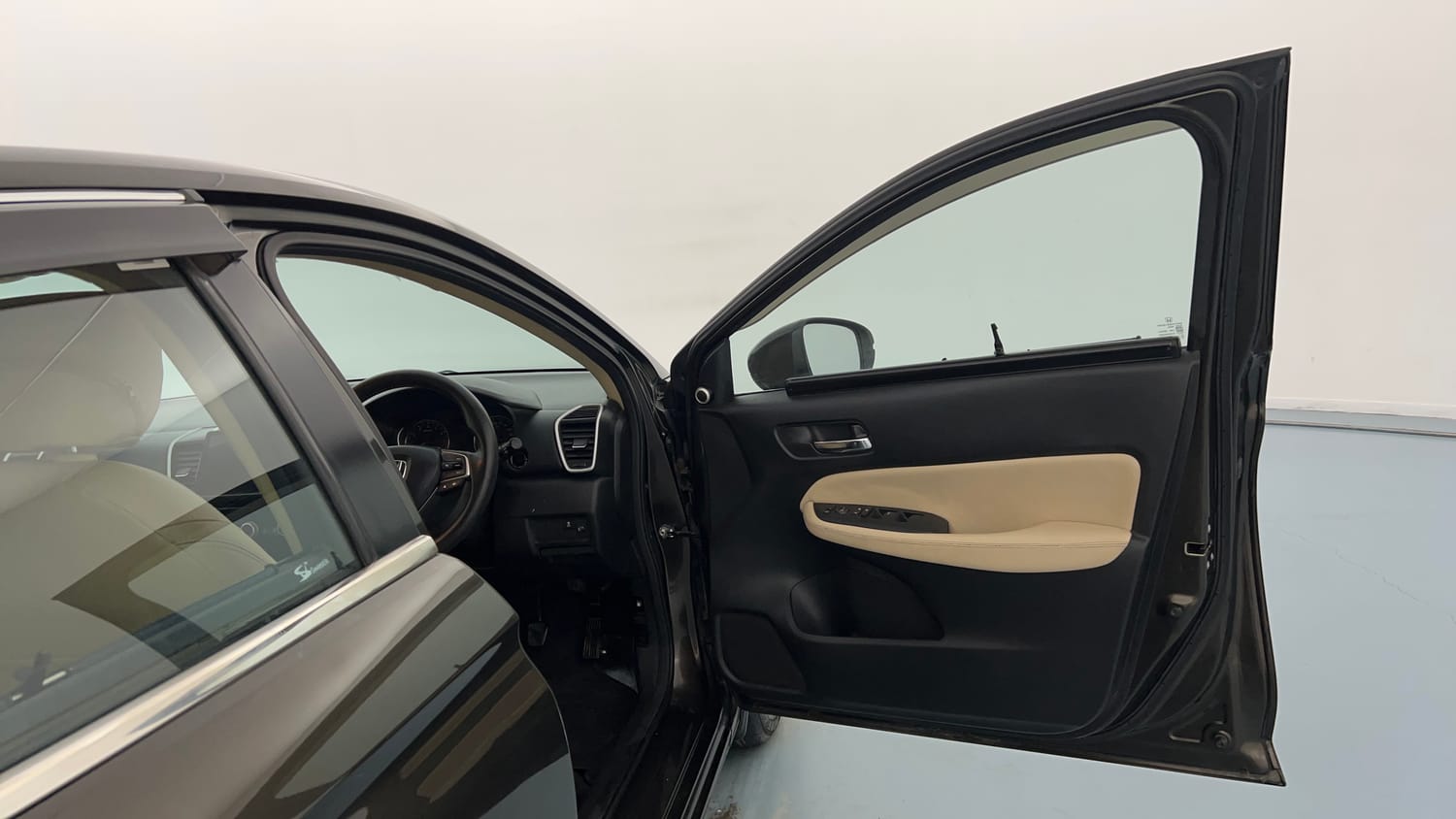 Used 2023 Honda City V Petrol MT Petrol Manual interior RIGHT FRONT DOOR OPEN VIEW