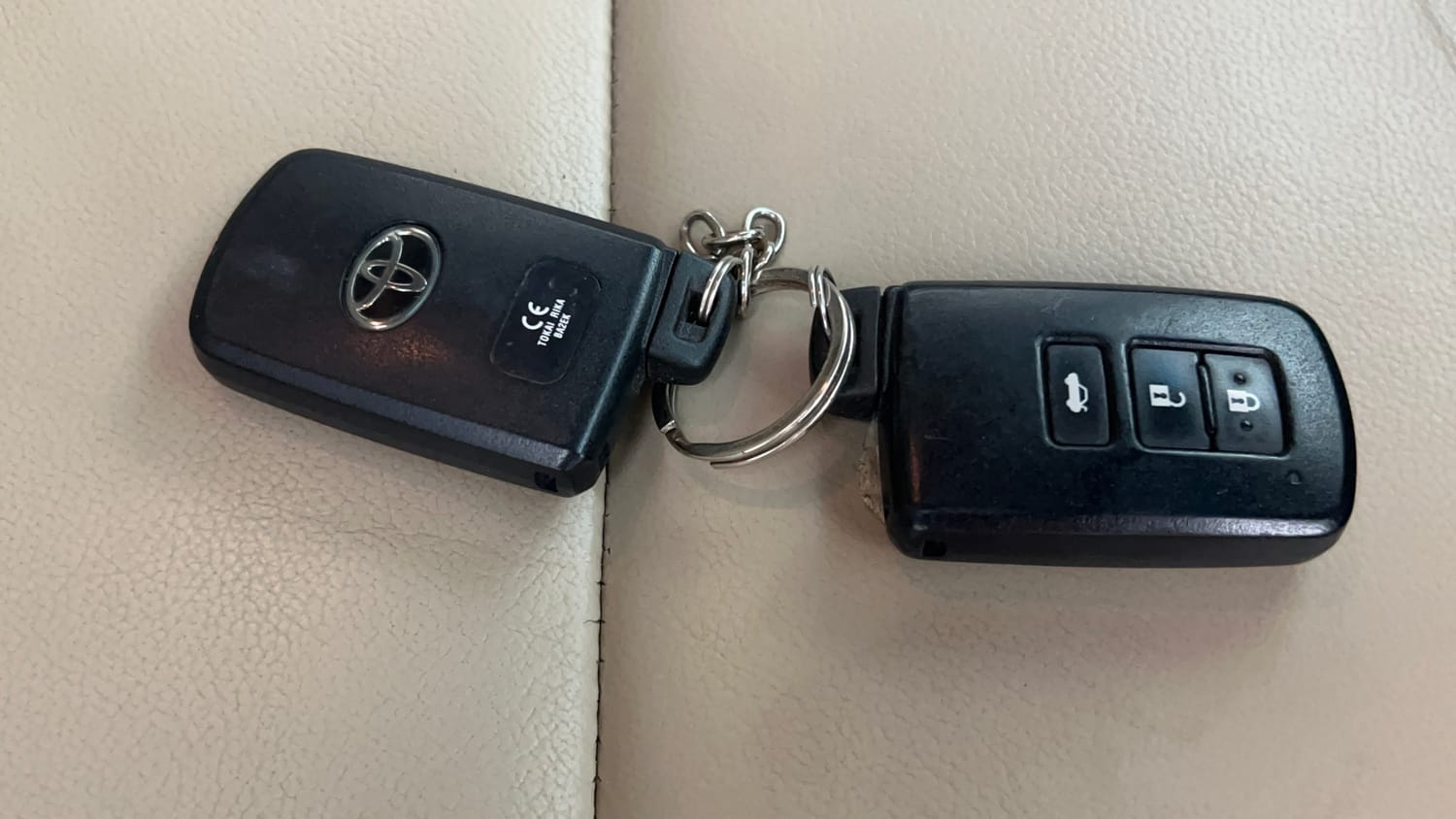 Used 2017 Toyota Corolla Altis G Petrol Petrol Manual extra CAR KEY VIEW