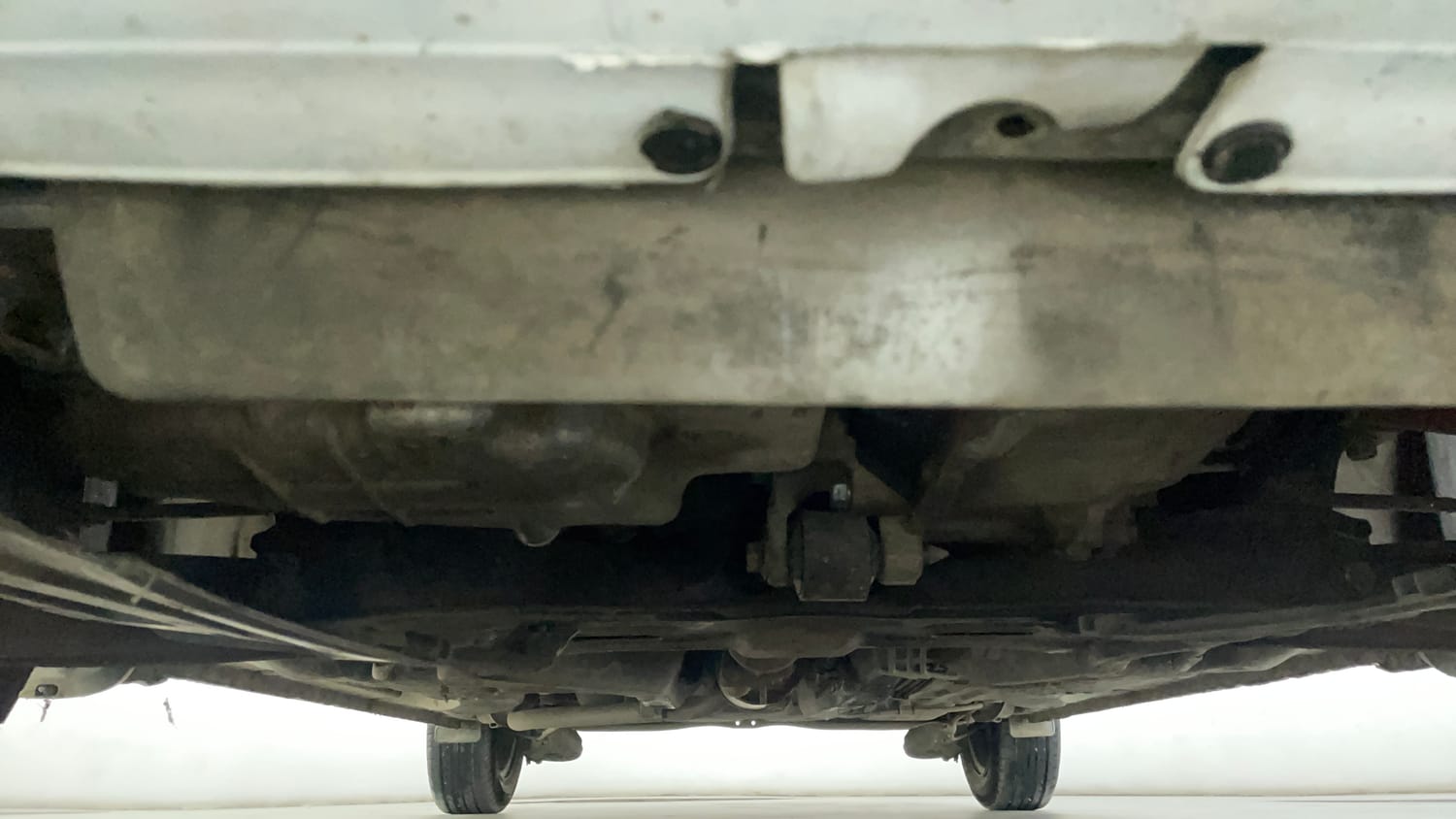 Used 2016 Honda Amaze 1.2 S i-VTEC Petrol Manual extra FRONT LEFT UNDERBODY VIEW