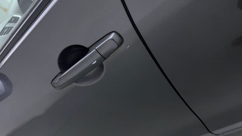 Used 2018 Maruti Suzuki Ertiga VXI Petrol Manual dents MINOR SCRATCH