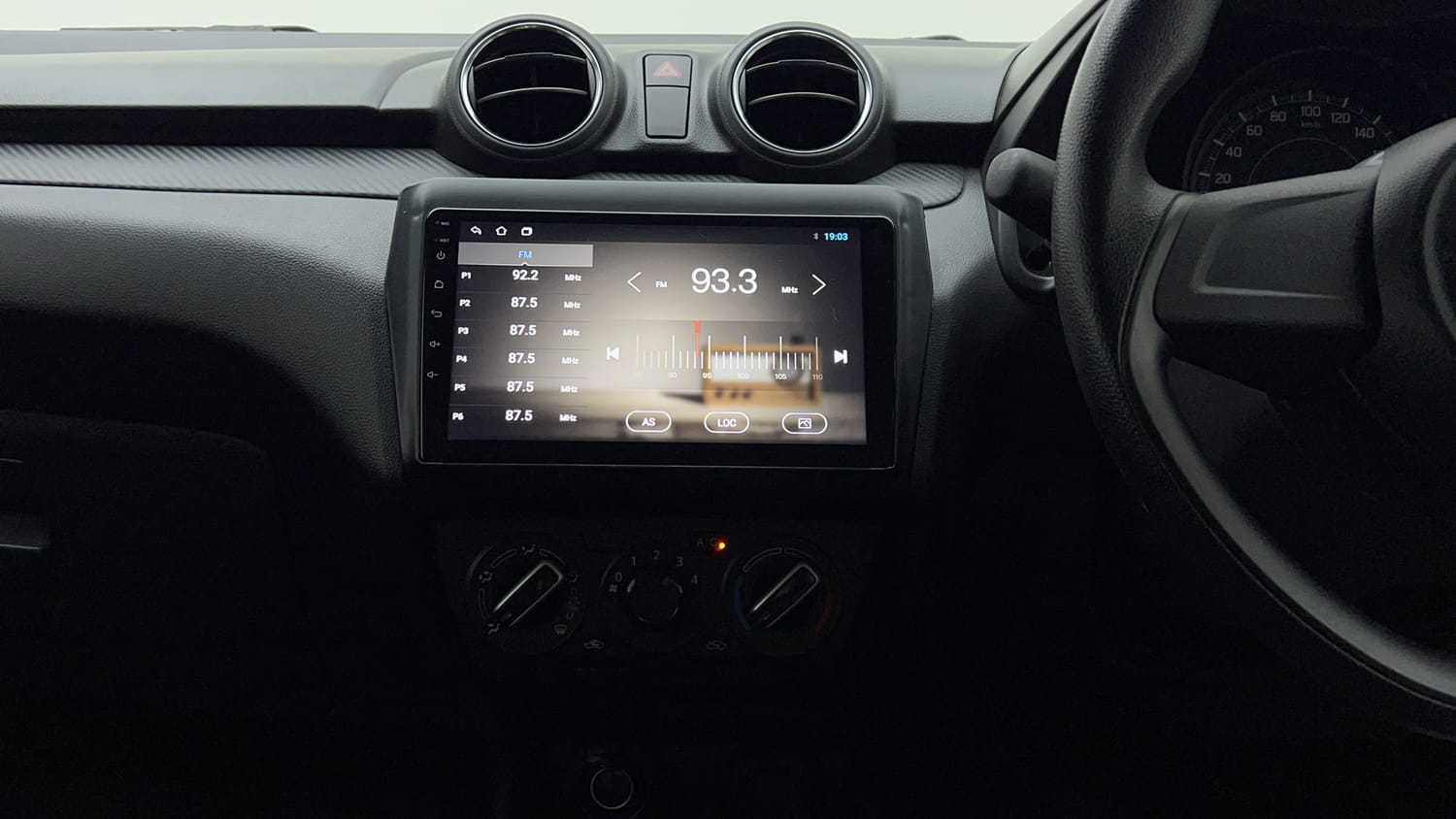 Used 2023 Maruti Suzuki Swift LXi Petrol Manual interior MUSIC SYSTEM & AC CONTROL VIEW