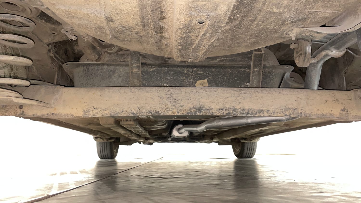 Used 2016 Hyundai Grand i10 Asta 1.2 Kappa VTVT (O) Petrol Manual extra REAR UNDERBODY VIEW (TAKEN FROM REAR)