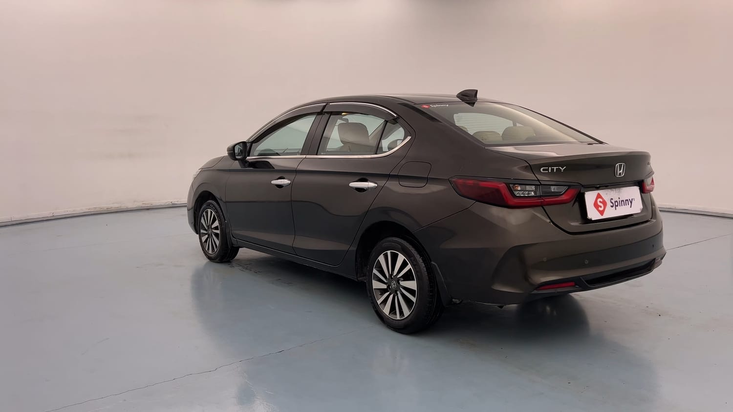 Used 2023 Honda City V Petrol MT Petrol Manual exterior LEFT REAR CORNER VIEW
