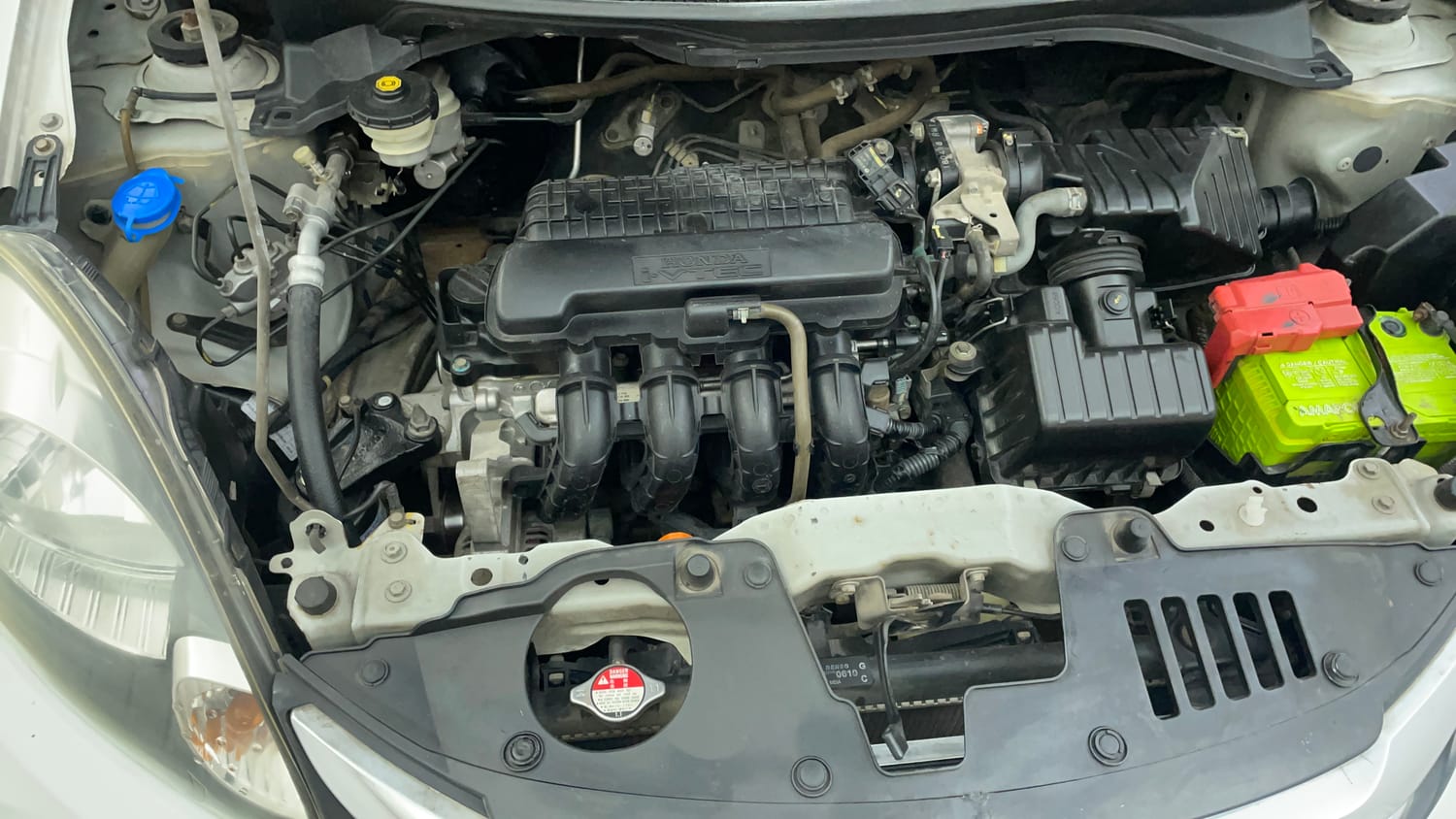 Used 2016 Honda Amaze 1.2 S i-VTEC Petrol Manual engine ENGINE RIGHT SIDE VIEW