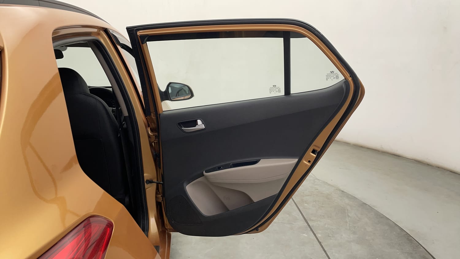 Used 2016 Hyundai Grand i10 Asta 1.2 Kappa VTVT (O) Petrol Manual interior RIGHT REAR DOOR OPEN VIEW