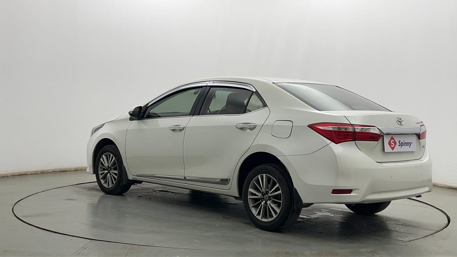 Used 2017 Toyota Corolla Altis G Petrol Petrol Manual exterior LEFT REAR CORNER VIEW