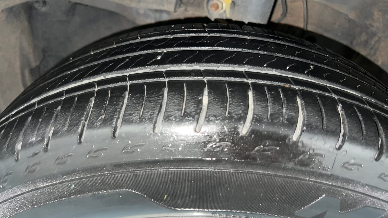 Used 2023 Honda City V Petrol MT Petrol Manual tyres LEFT FRONT TYRE TREAD VIEW