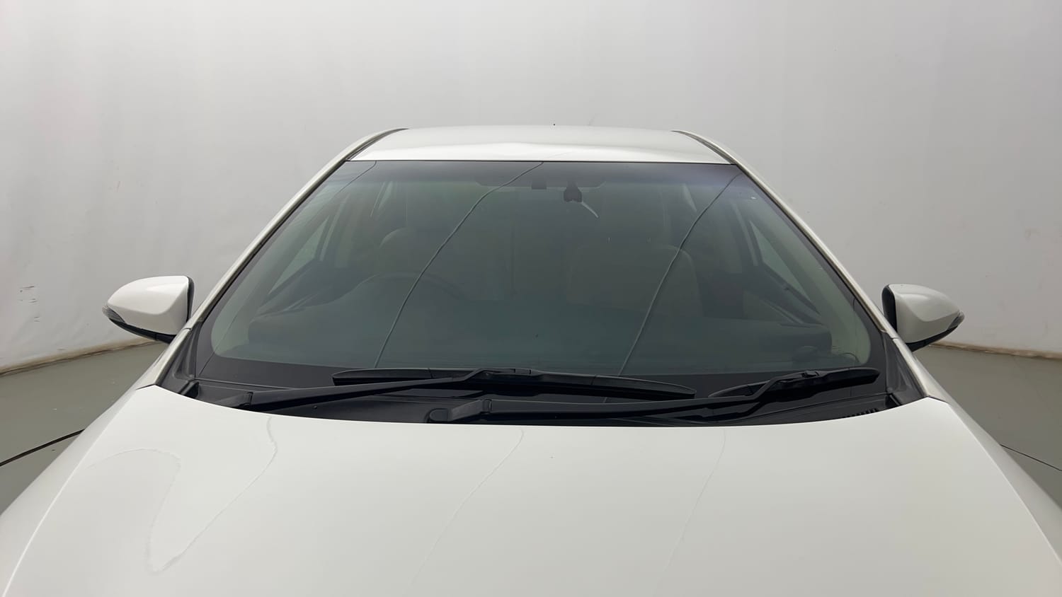 Used 2017 Toyota Corolla Altis G Petrol Petrol Manual exterior FRONT WINDSHIELD VIEW