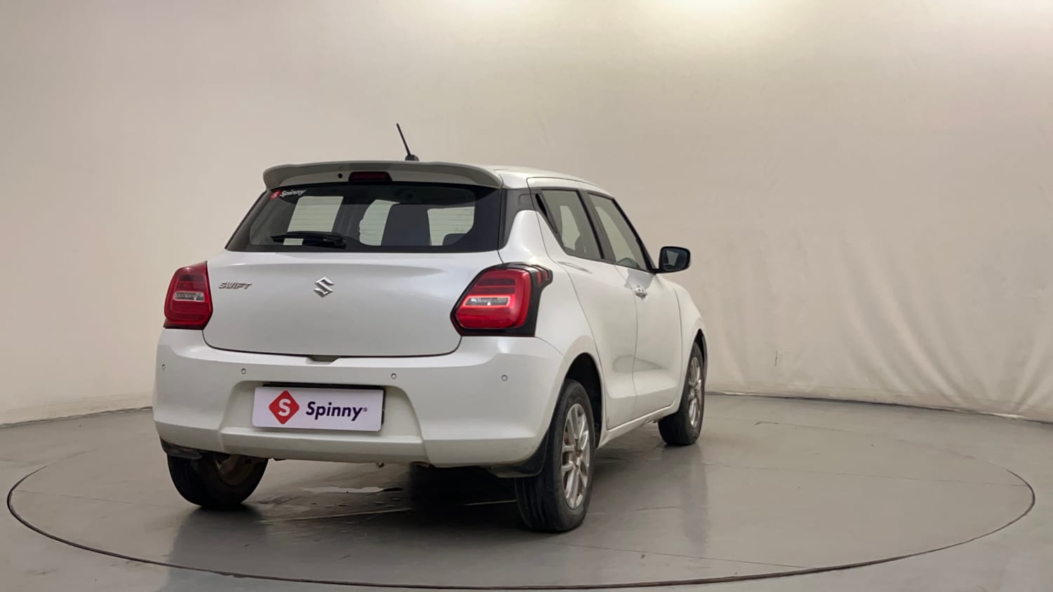 Used 2020 Maruti Suzuki Swift ZXi AMT Petrol Automatic exterior RIGHT REAR CORNER VIEW