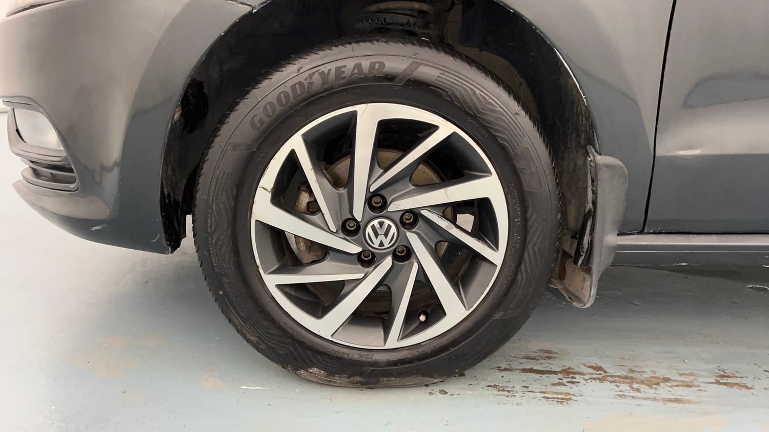 Used 2020 Volkswagen Polo Comfortline 1.0L (P) Petrol Manual tyres LEFT FRONT TYRE RIM VIEW