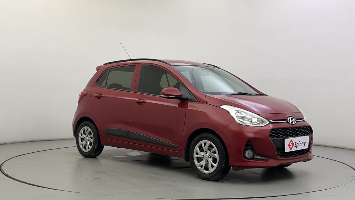 Used 2019 Hyundai Grand i10 Sportz 1.2 Kappa VTVT Petrol Manual exterior RIGHT FRONT CORNER VIEW