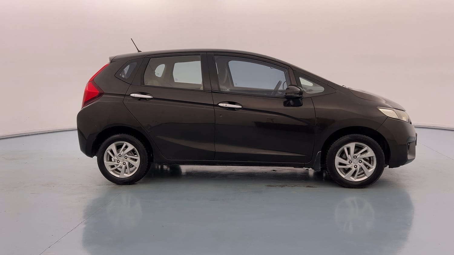 Used 2019 Honda Jazz VX CVT Petrol Petrol Automatic exterior RIGHT SIDE VIEW