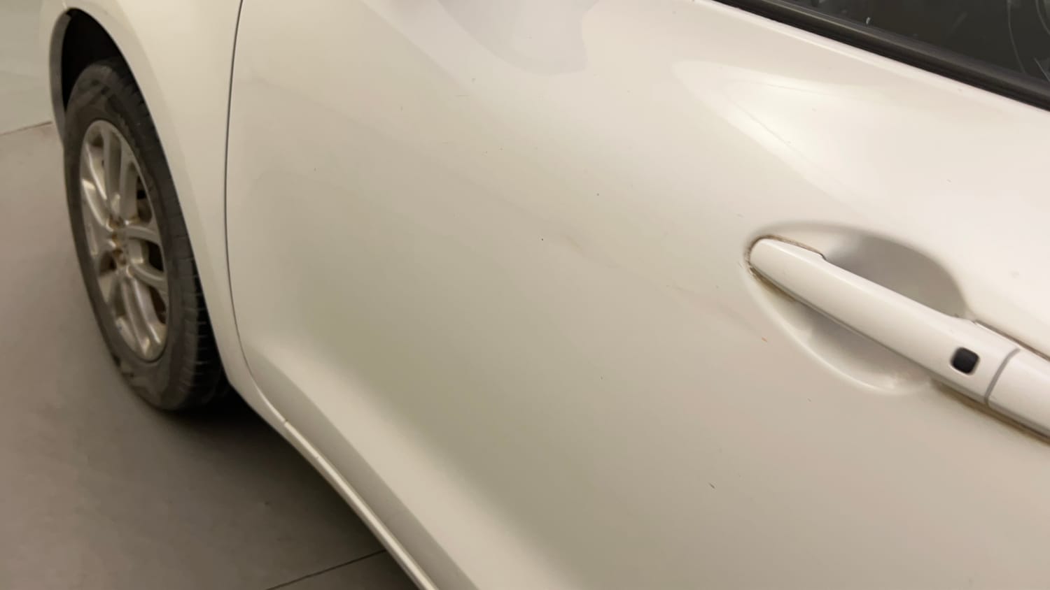 Used 2020 Maruti Suzuki Swift ZXi AMT Petrol Automatic dents MINOR DENT