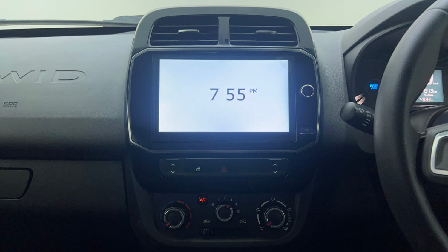 Used 2022 Renault Kwid RXT 1.0 (O) Petrol Manual interior MUSIC SYSTEM & AC CONTROL VIEW