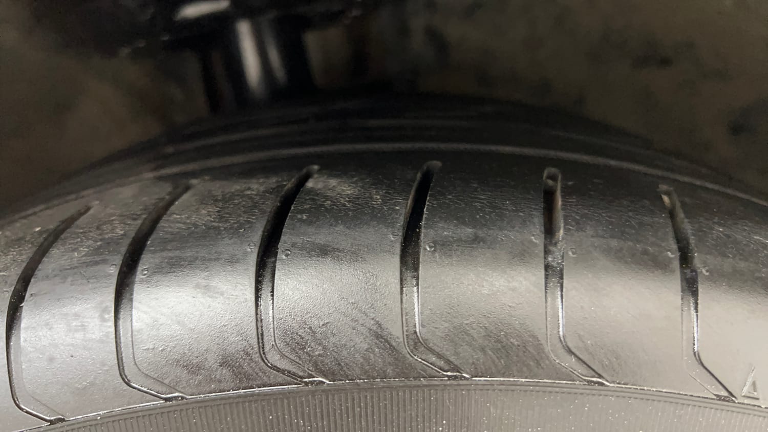 Used 2016 Mercedes-Benz GLA 200 CDI Sport Diesel Automatic tyres RIGHT FRONT TYRE TREAD VIEW