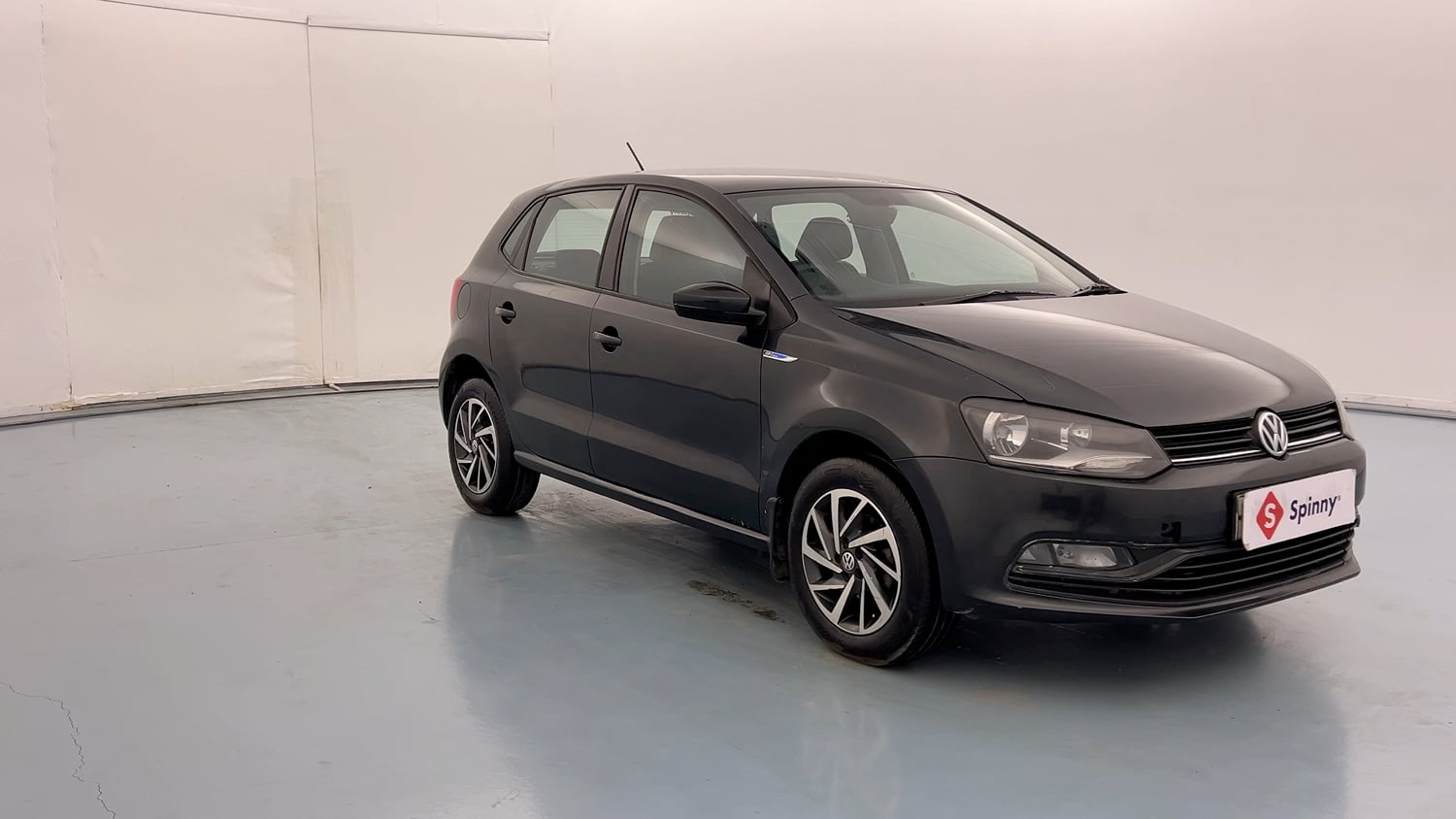 Used 2020 Volkswagen Polo Comfortline 1.0L (P) Petrol Manual exterior RIGHT FRONT CORNER VIEW
