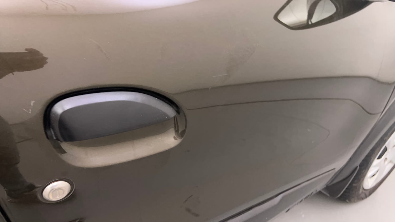 Used 2022 Renault Kwid RXT 1.0 (O) Petrol Manual dents MINOR SCRATCH