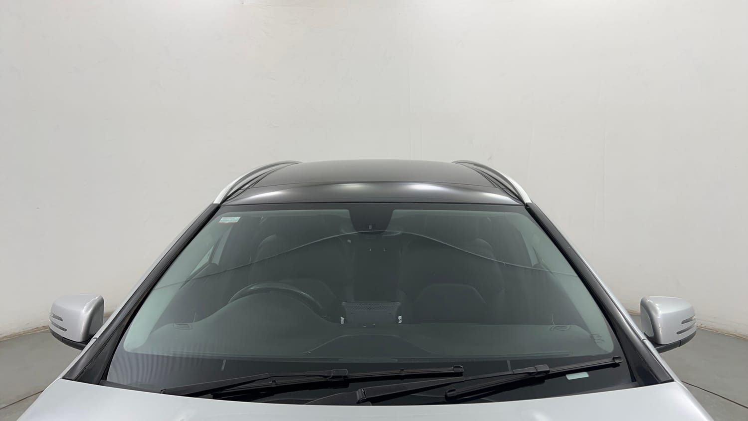 Used 2016 Mercedes-Benz GLA 200 CDI Sport Diesel Automatic exterior FRONT WINDSHIELD VIEW