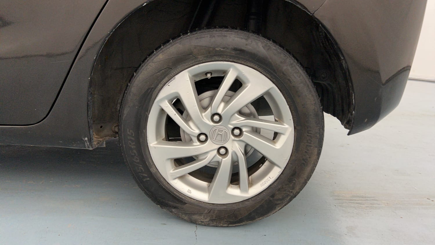 Used 2019 Honda Jazz VX CVT Petrol Petrol Automatic tyres LEFT REAR TYRE RIM VIEW