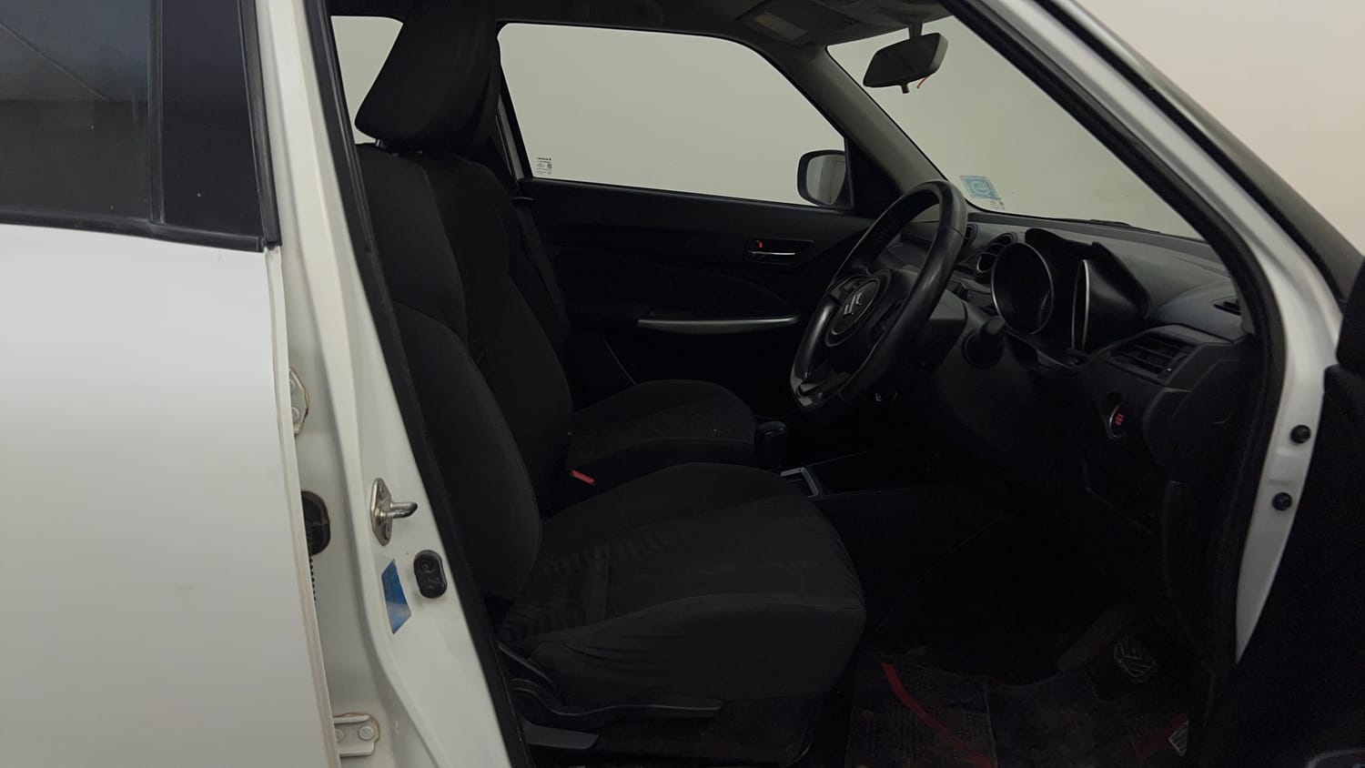 Used 2020 Maruti Suzuki Swift ZXi AMT Petrol Automatic interior RIGHT SIDE FRONT DOOR CABIN VIEW