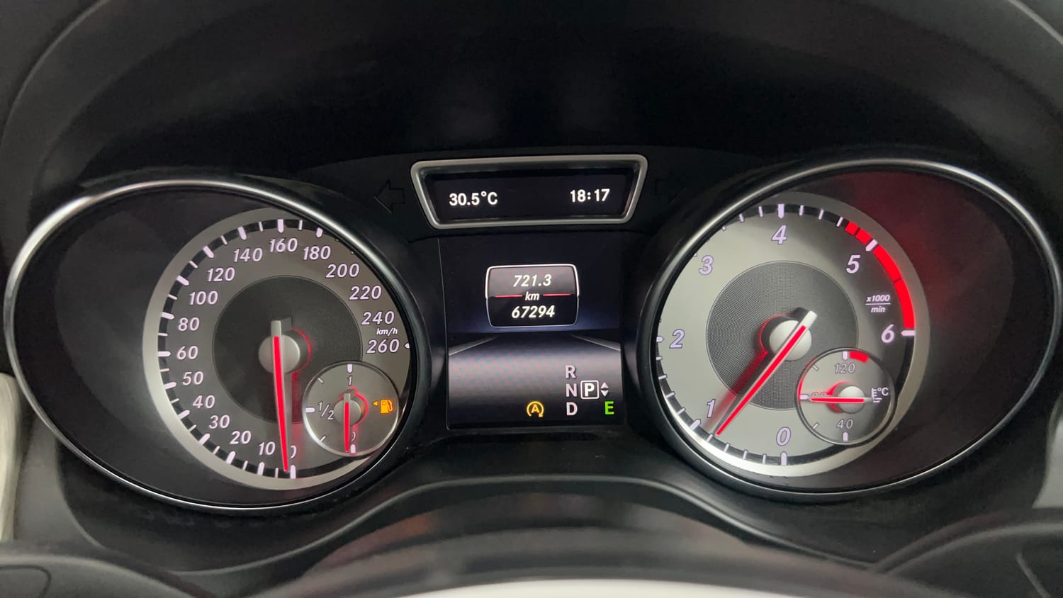 Used 2016 Mercedes-Benz GLA 200 CDI Sport Diesel Automatic interior CLUSTERMETER VIEW