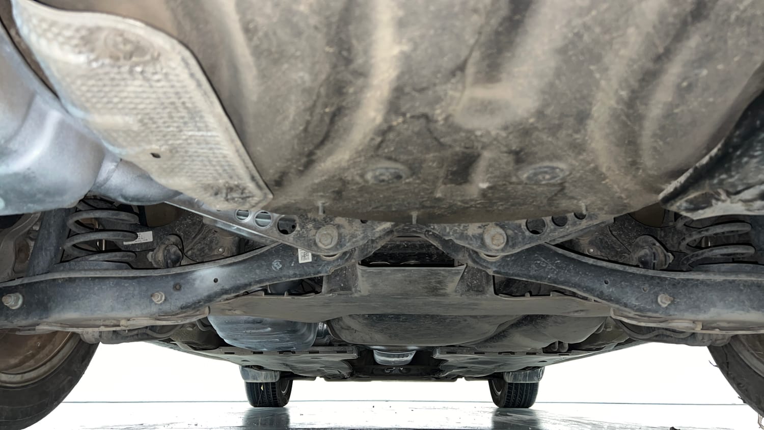 Used 2022 Skoda Octavia Style 2.0 Petrol Automatic extra REAR UNDERBODY VIEW (TAKEN FROM REAR)