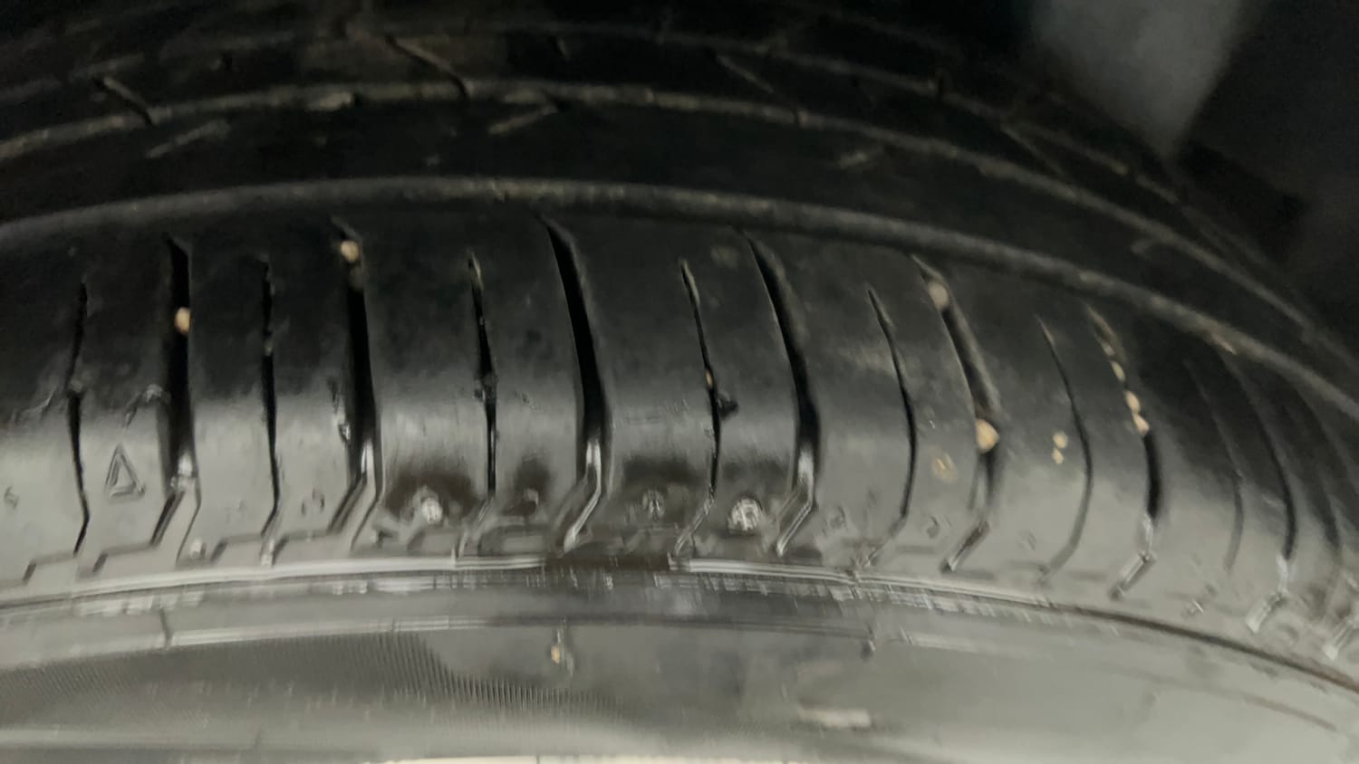 Used 2022 Maruti Suzuki Ciaz Alpha 1.5 AT Petrol Automatic tyres LEFT REAR TYRE TREAD VIEW