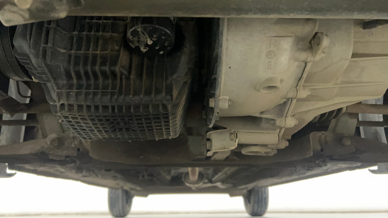 Used 2022 Renault Kwid RXT 1.0 (O) Petrol Manual extra FRONT LEFT UNDERBODY VIEW