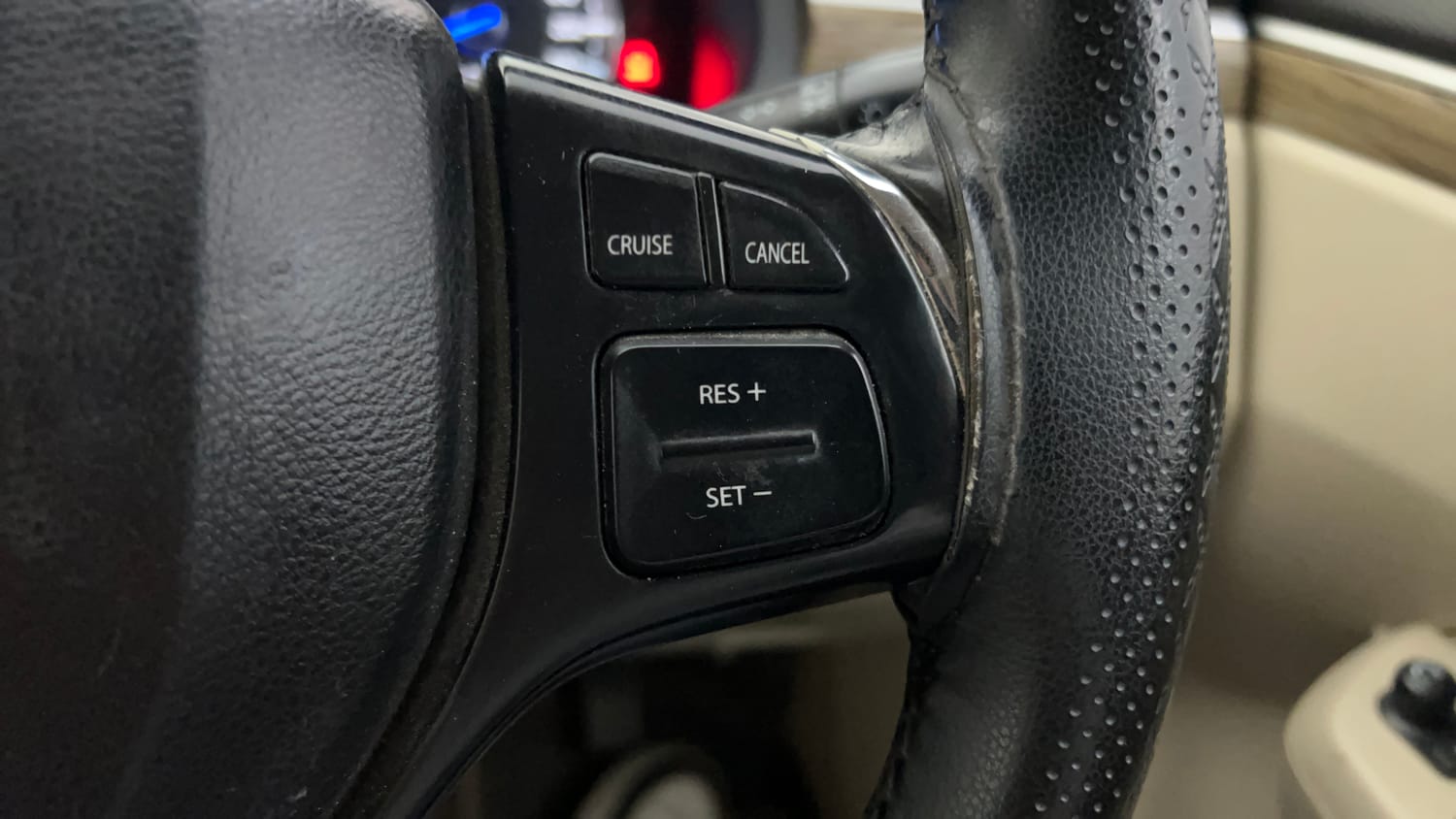Used 2022 Maruti Suzuki Ciaz Alpha 1.5 AT Petrol Automatic top_features Cruise control