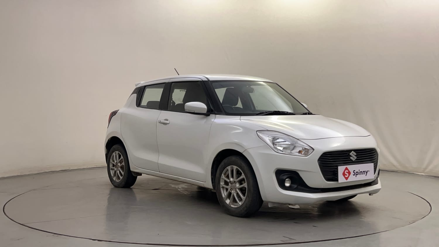 Used 2020 Maruti Suzuki Swift ZXi AMT Petrol Automatic exterior RIGHT FRONT CORNER VIEW