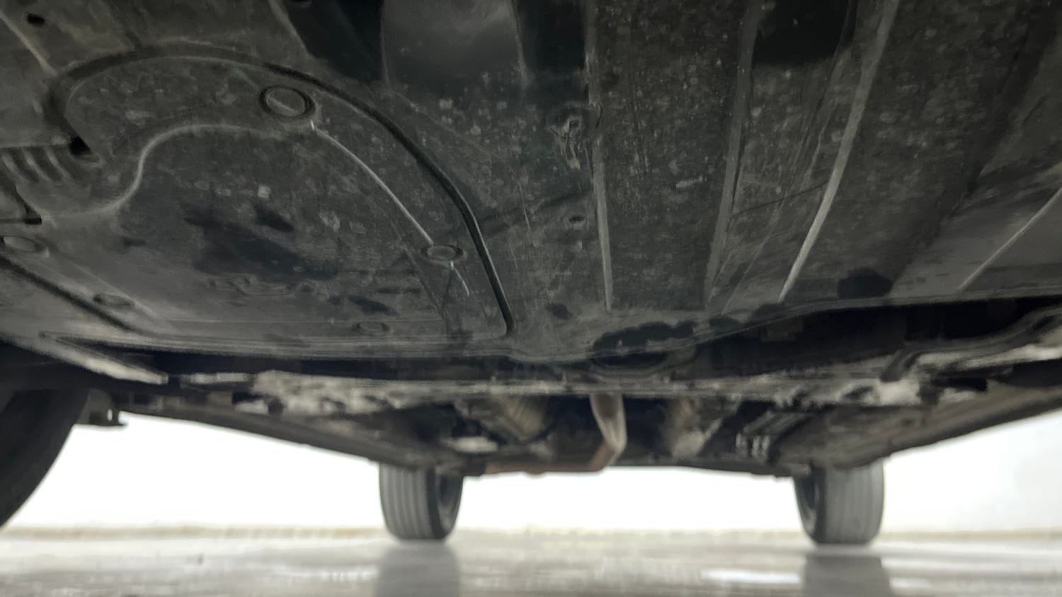 Used 2025 Kia Sonet HTX Plus 1.5 Diesel Manual extra FRONT LEFT UNDERBODY VIEW