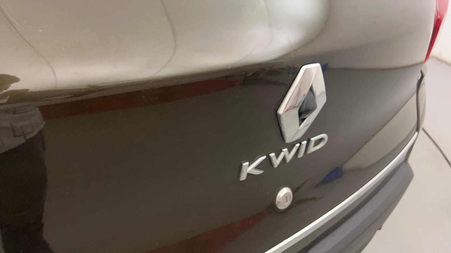 Used 2022 Renault Kwid RXT 1.0 (O) Petrol Manual dents MINOR SCRATCH
