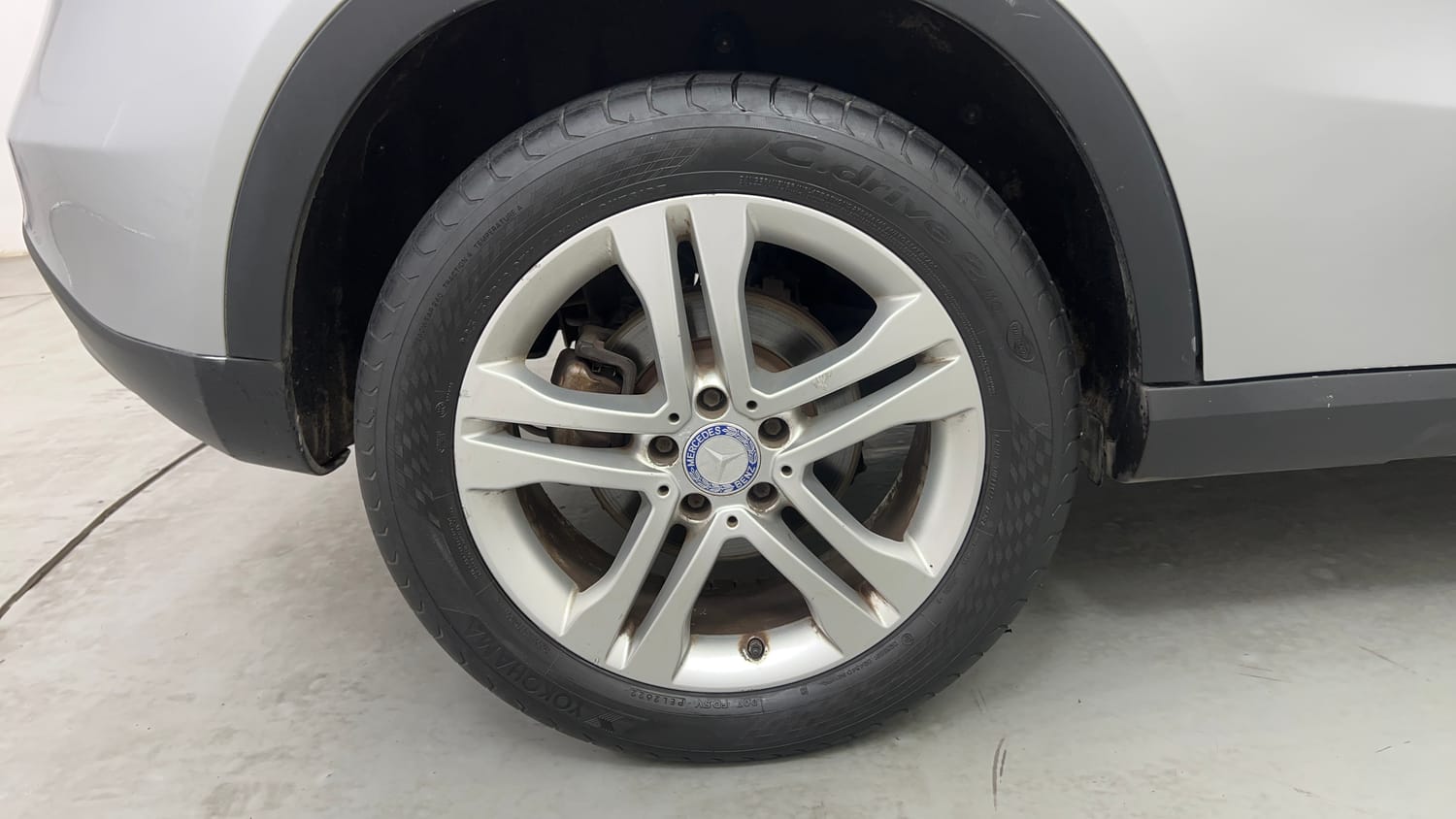 Used 2016 Mercedes-Benz GLA 200 CDI Sport Diesel Automatic tyres RIGHT REAR TYRE RIM VIEW