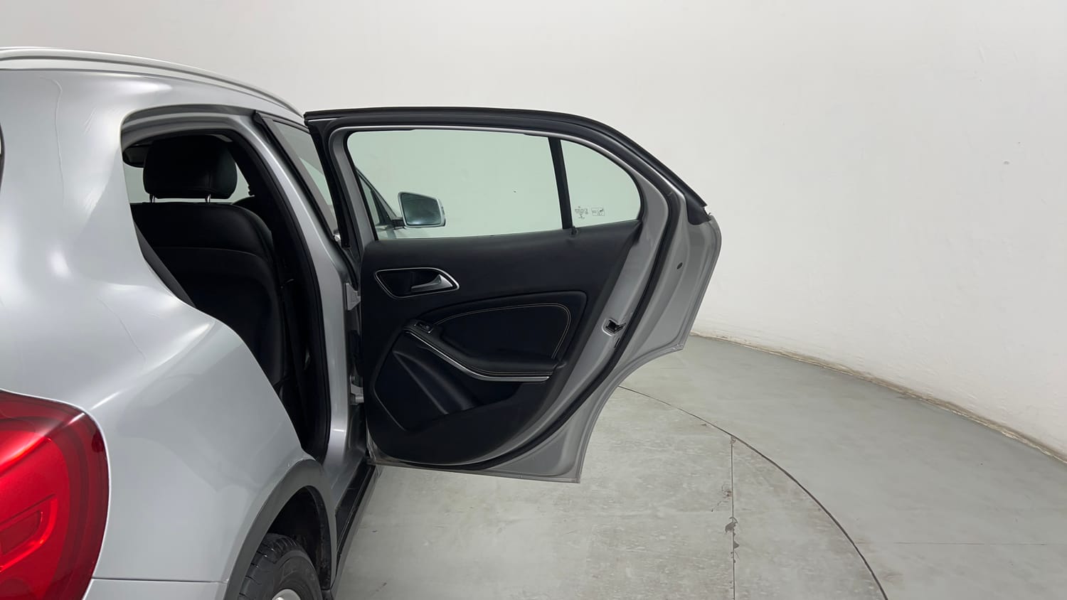 Used 2016 Mercedes-Benz GLA 200 CDI Sport Diesel Automatic interior RIGHT REAR DOOR OPEN VIEW
