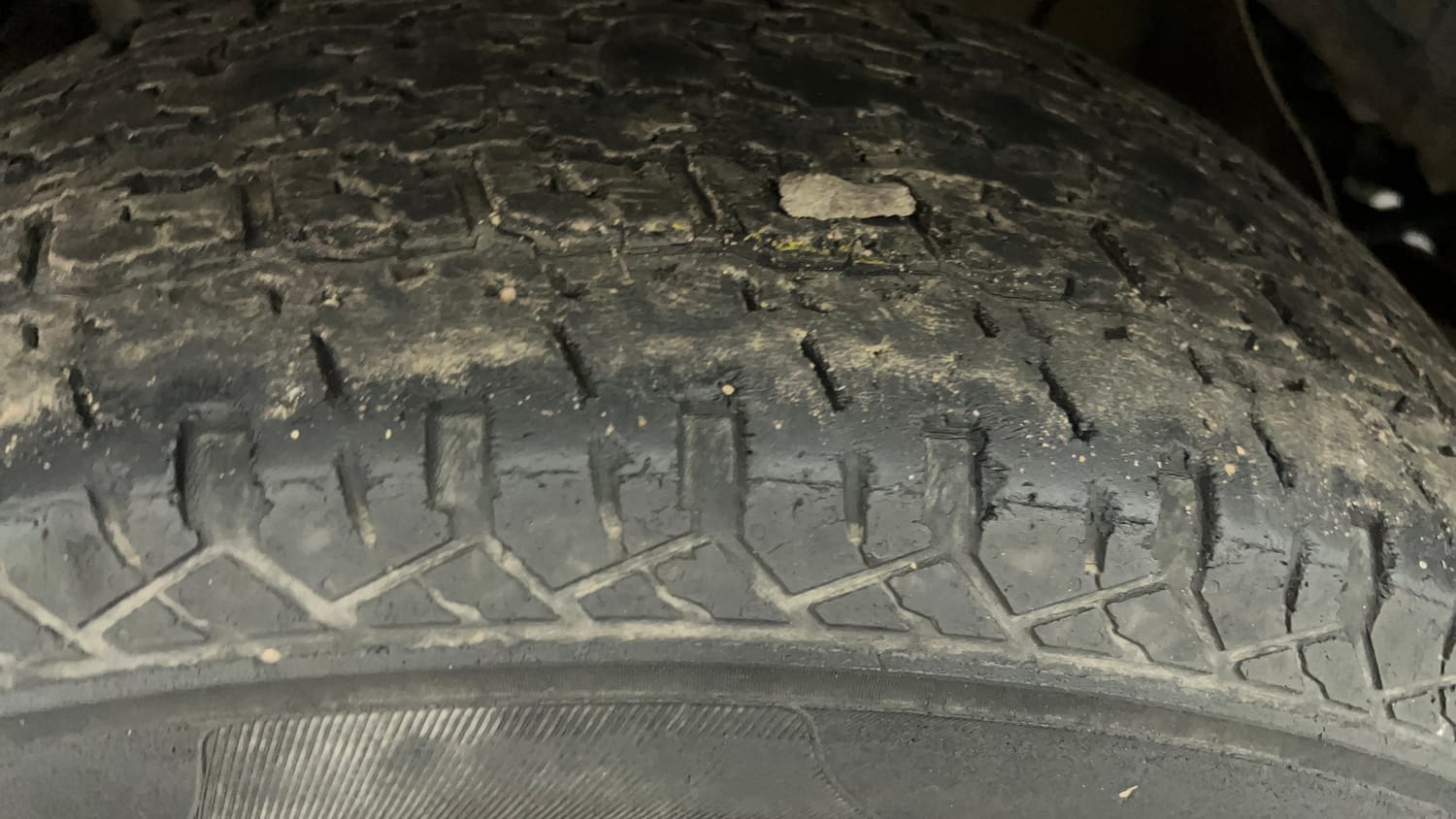 Used 2021 mahindra Thar LX Hard Top Diesel AT 4WD Diesel Automatic tyres LEFT FRONT TYRE TREAD VIEW