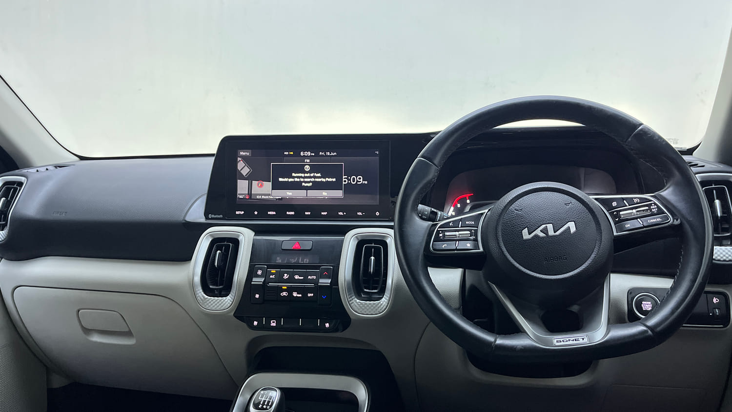 Used 2025 Kia Sonet HTX Plus 1.5 Diesel Manual interior DASHBOARD VIEW