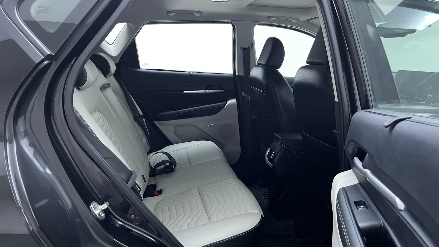 Used 2025 Kia Sonet HTX Plus 1.5 Diesel Manual interior RIGHT SIDE REAR DOOR CABIN VIEW