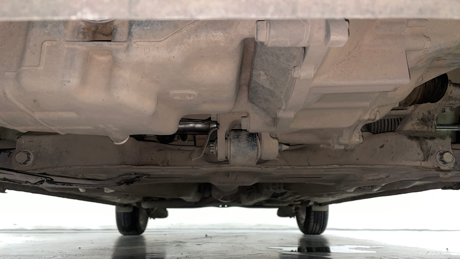Used 2016 Honda Amaze 1.2 VX i-VTEC Petrol Manual extra FRONT LEFT UNDERBODY VIEW