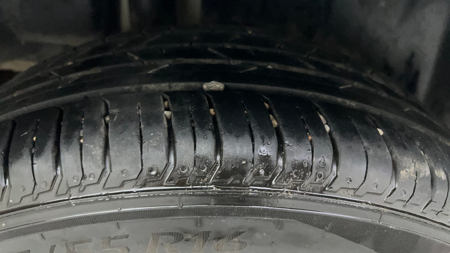 Used 2022 Maruti Suzuki Ciaz Alpha 1.5 AT Petrol Automatic tyres RIGHT REAR TYRE TREAD VIEW